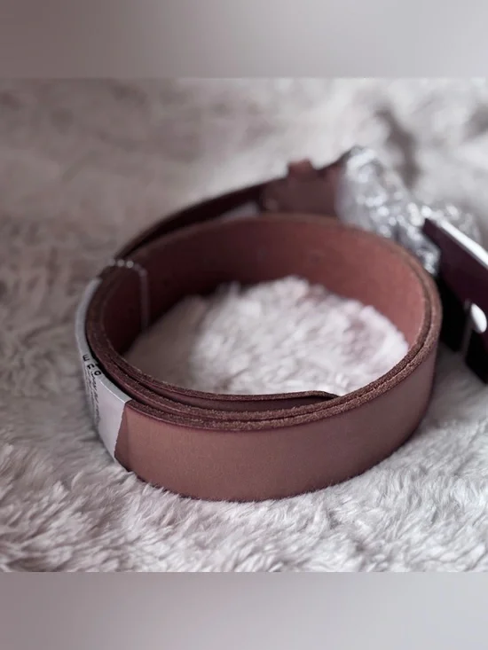 Frye Tan Genuine Leather Belt with Brushed Metal Buckle NWT - Picture 4 of 5